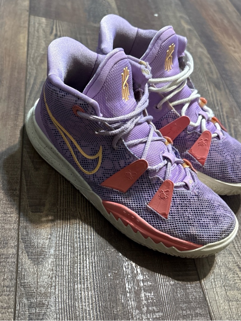 Nike Kyrie 7 Daughters Azurie GS Size 7Y Basketball Shoes Youth Sneakers